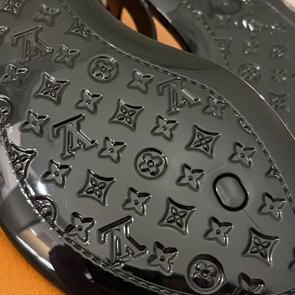 Louis Vuitton Bikini Flat Sandals Black New - Picture 4 of 11
